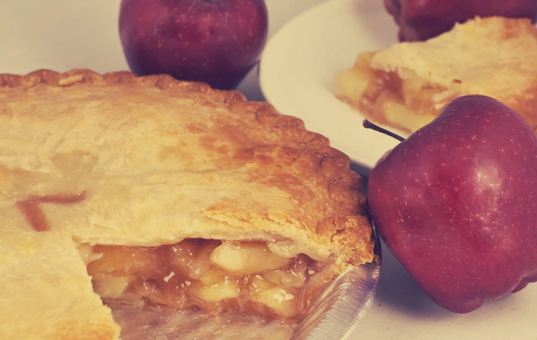 Pie Foxtail 10 Inch Unbaked Apple 46 Ounce Size - 6 Per Case.